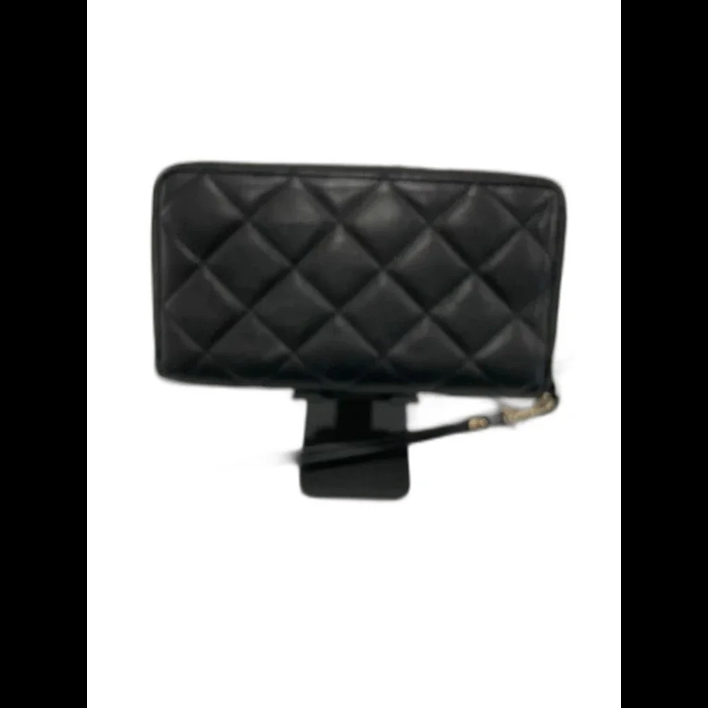 DKNY euc leather quilted wristlet/wallet